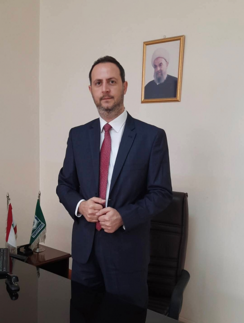  الأكاديمي اللبناني محمد هاني فرحات يثري المكتبة ا